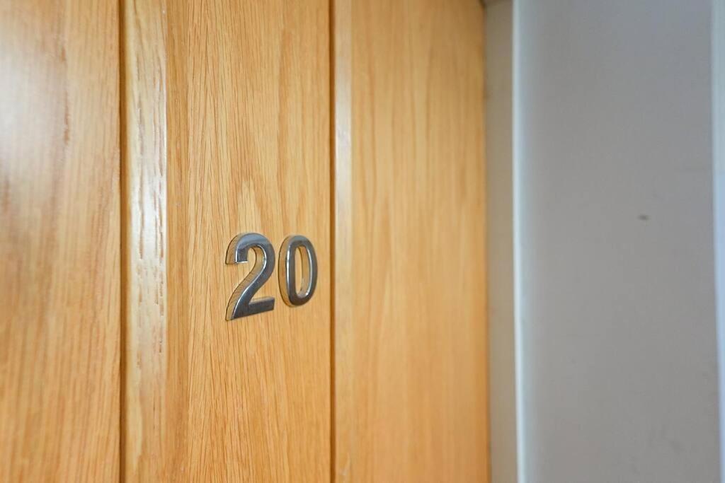 Whiteside Apartment