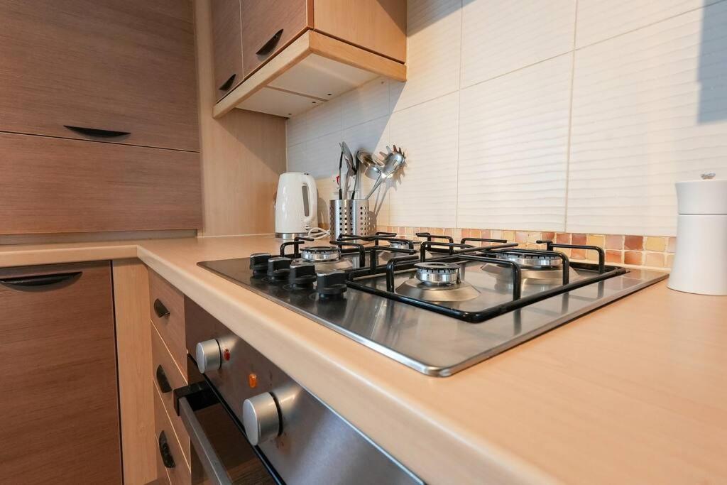 Whiteside Apartment