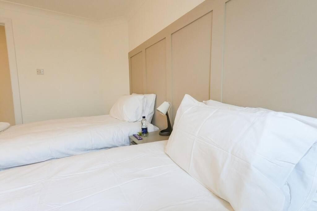 Whiteside Apartment