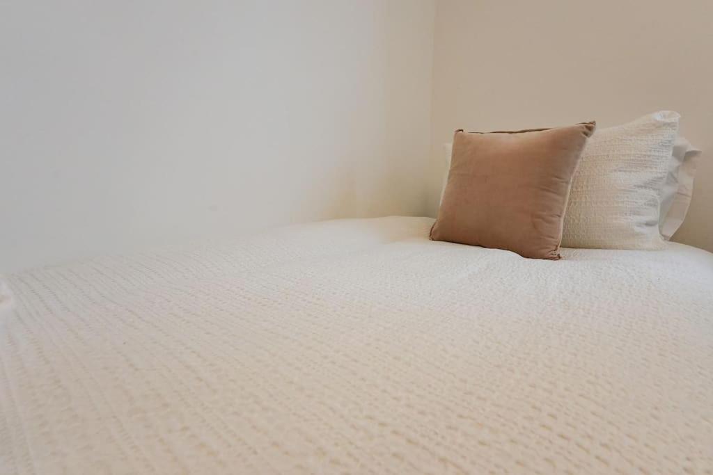 Whiteside Apartment