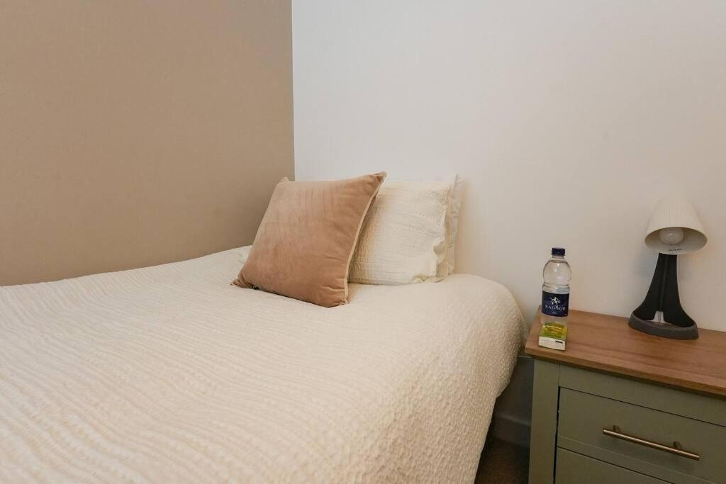 Whiteside Apartment