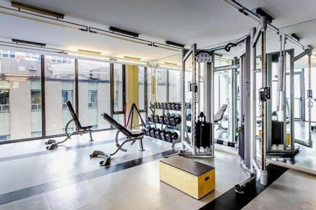 Luxury 1Br Apartment across TIFF Bell Lightbox