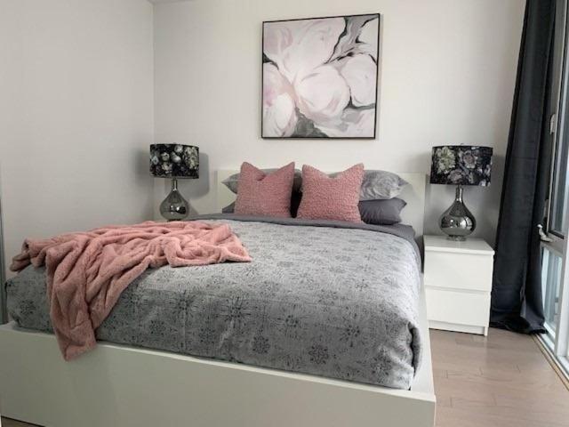 Luxury 1Br Apartment across TIFF Bell Lightbox