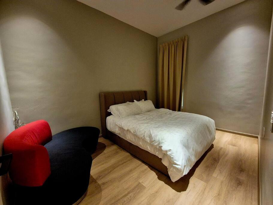 Large Group 11 Pax Adult Stay, 5BR, Alma BM, 1 min Aeon Alma, Family Gathering, Wedding, Work Stay photo 7