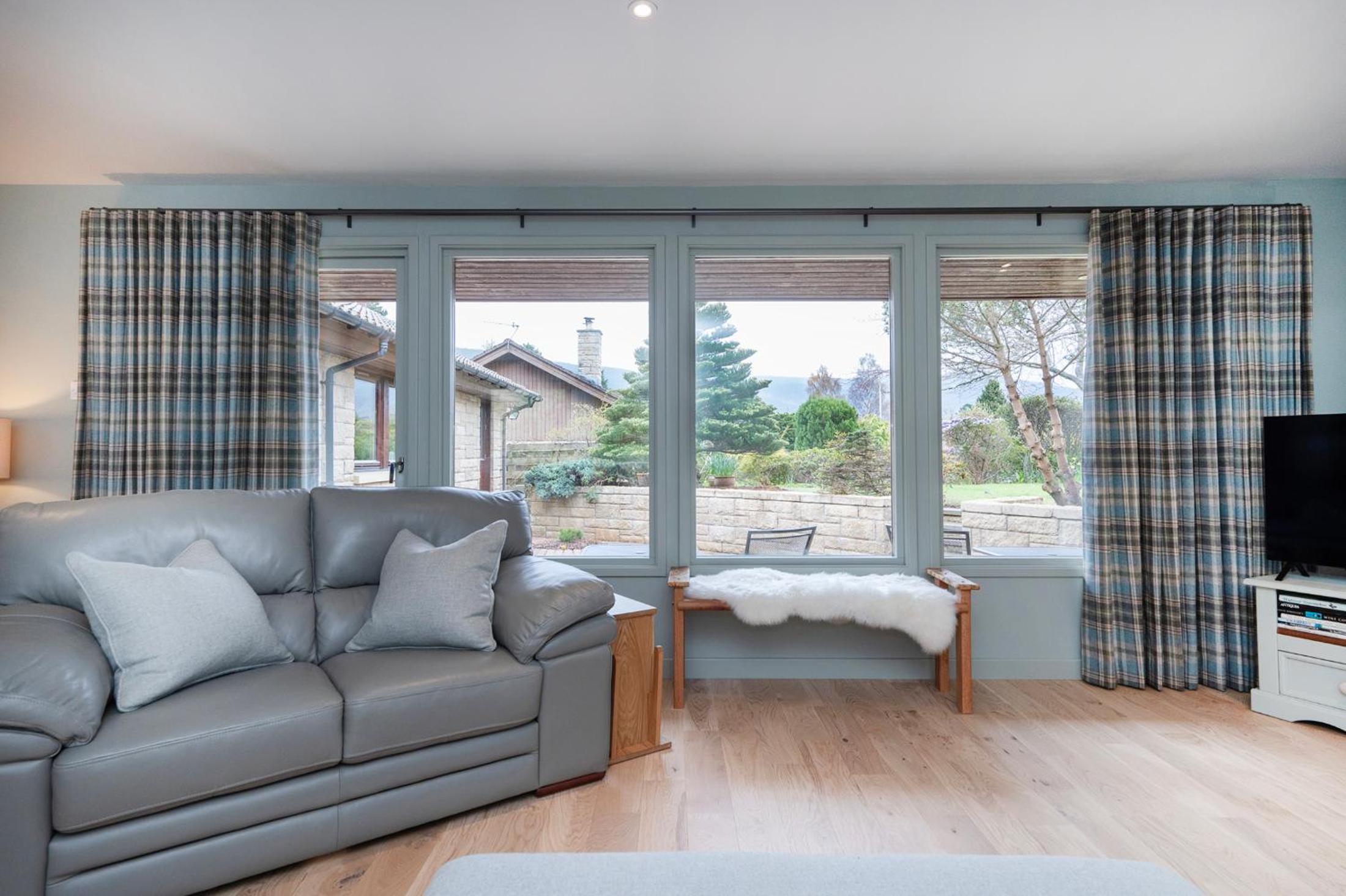 Greenwood - Stunning Scandinavian Style Home in the heart of Ballater Royal Deeside