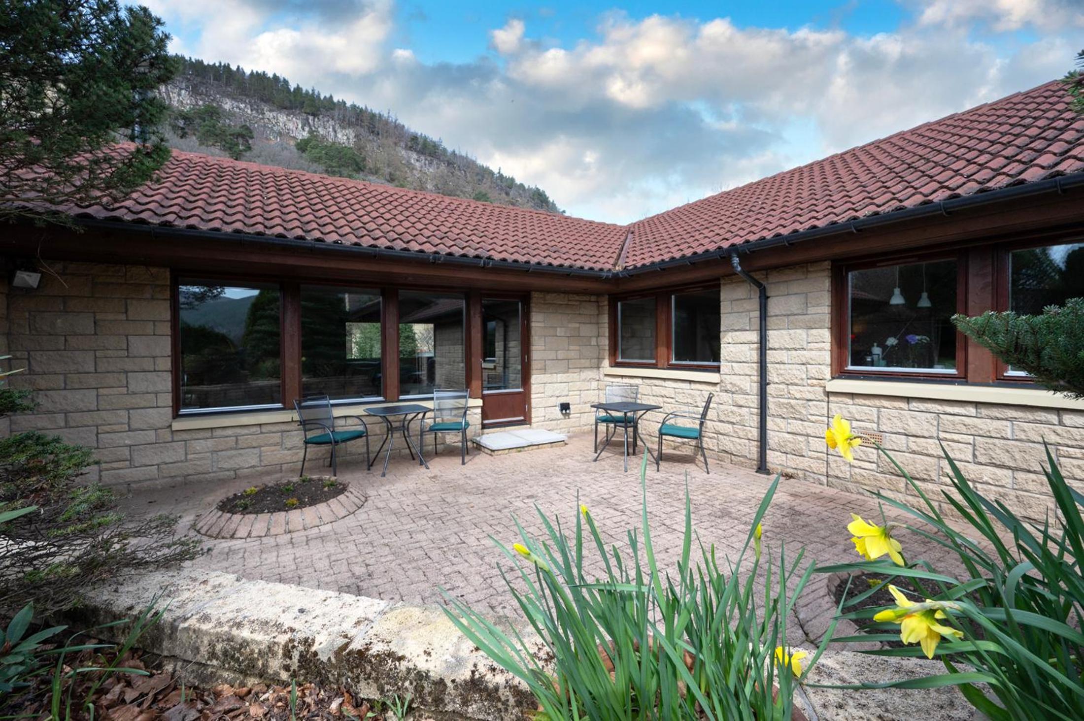 Greenwood - Stunning Scandinavian Style Home in the heart of Ballater Royal Deeside