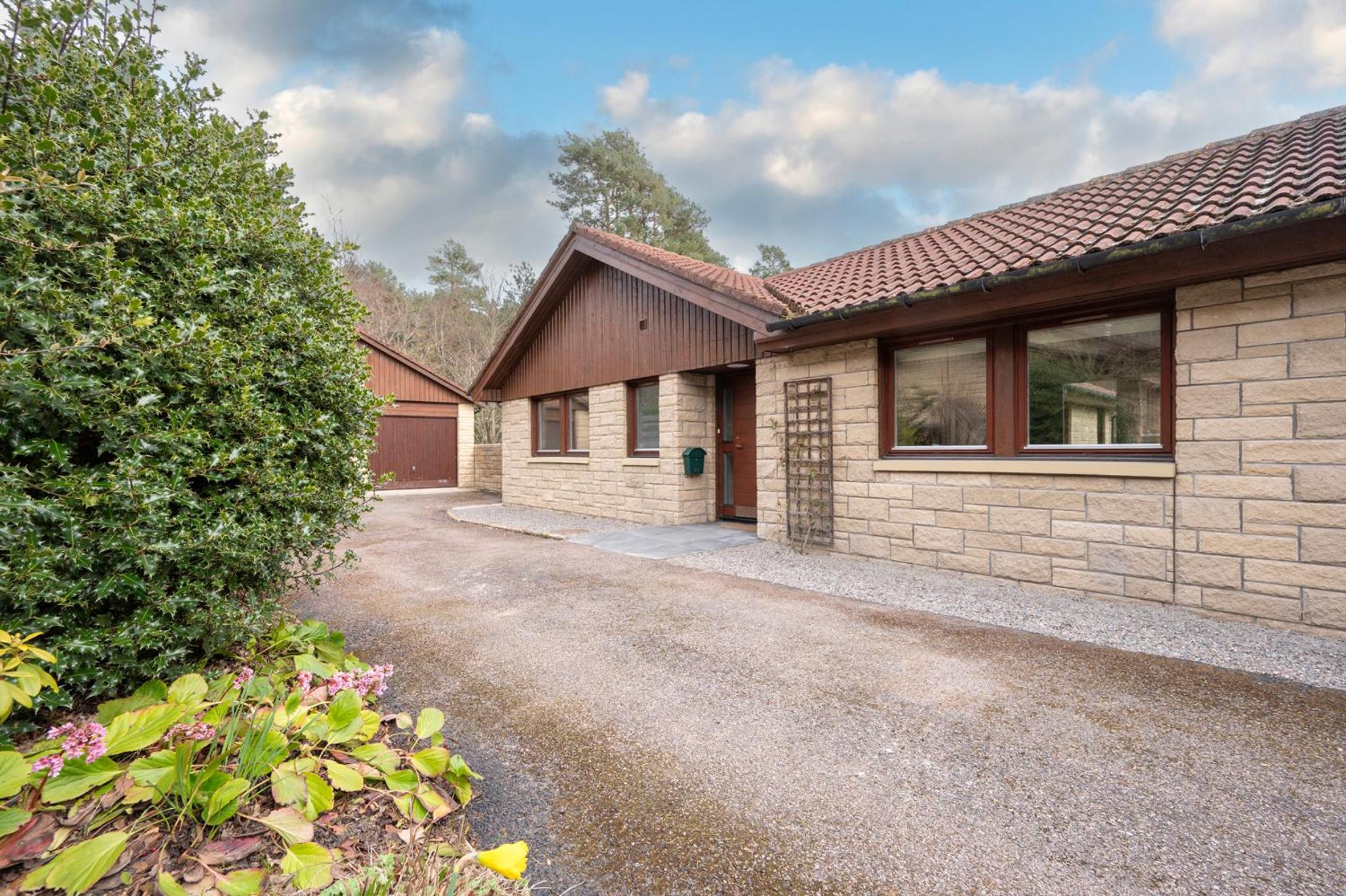 Greenwood - Stunning Scandinavian Style Home in the heart of Ballater Royal Deeside