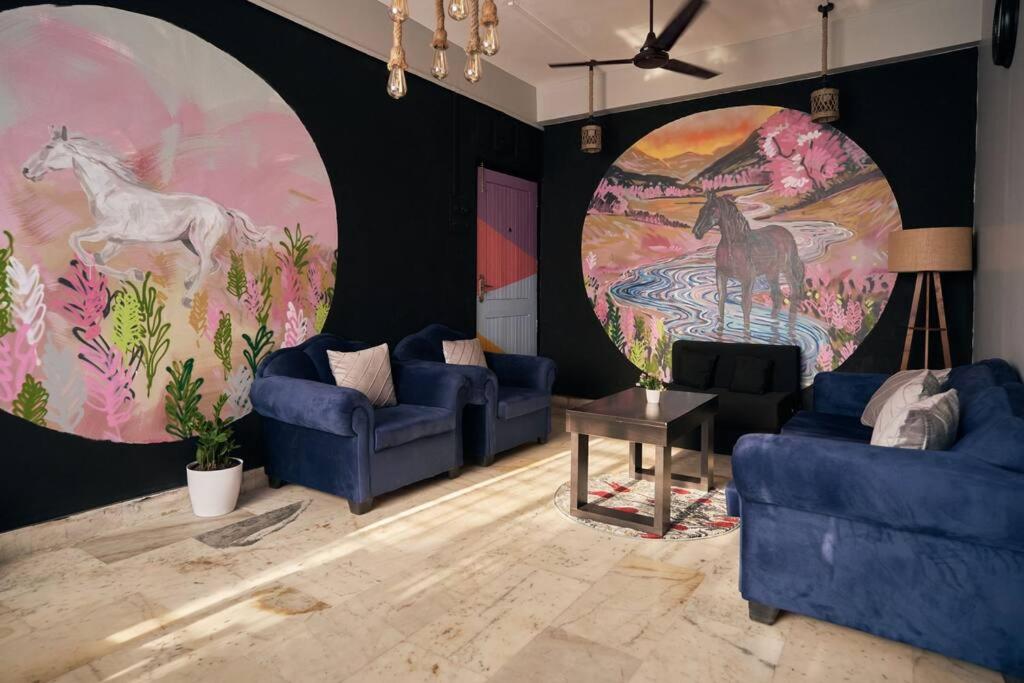 lounge