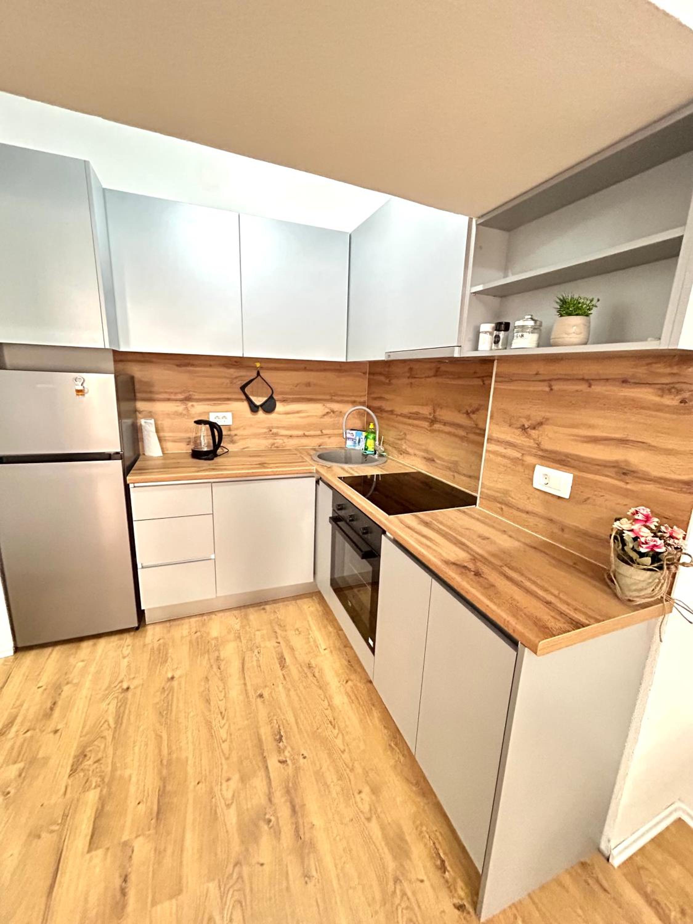 Apartment Tajra