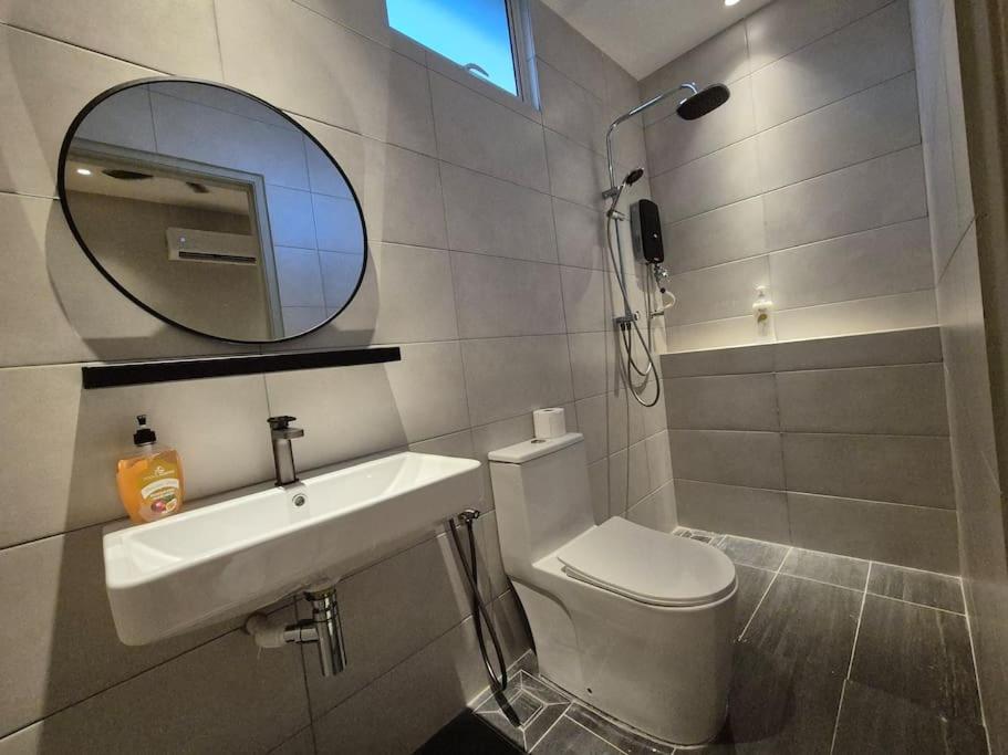 Large 11 Pax BIG Group Adult Stay, 5 BR, Alma BM, Weddding, Gathering, Work Stay
