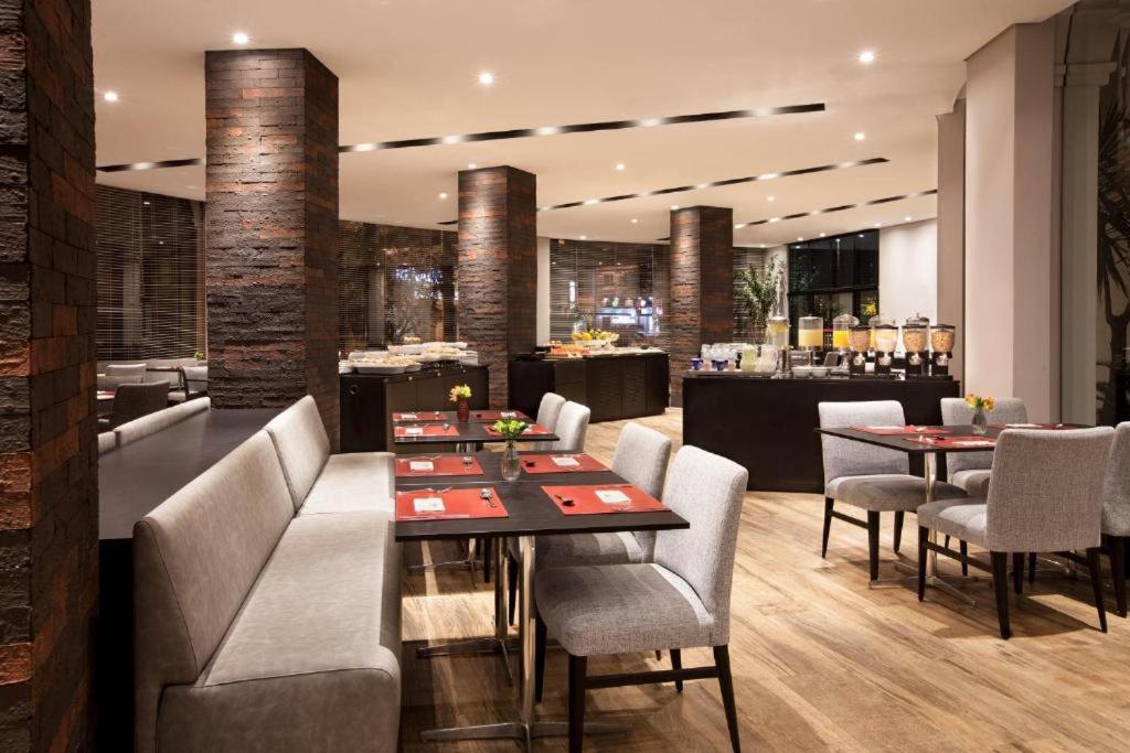 APARTAMENTO HOTEL AV IBIRAPUERA 2534 LUXO , CONFORTÁVEL em MOEMA
