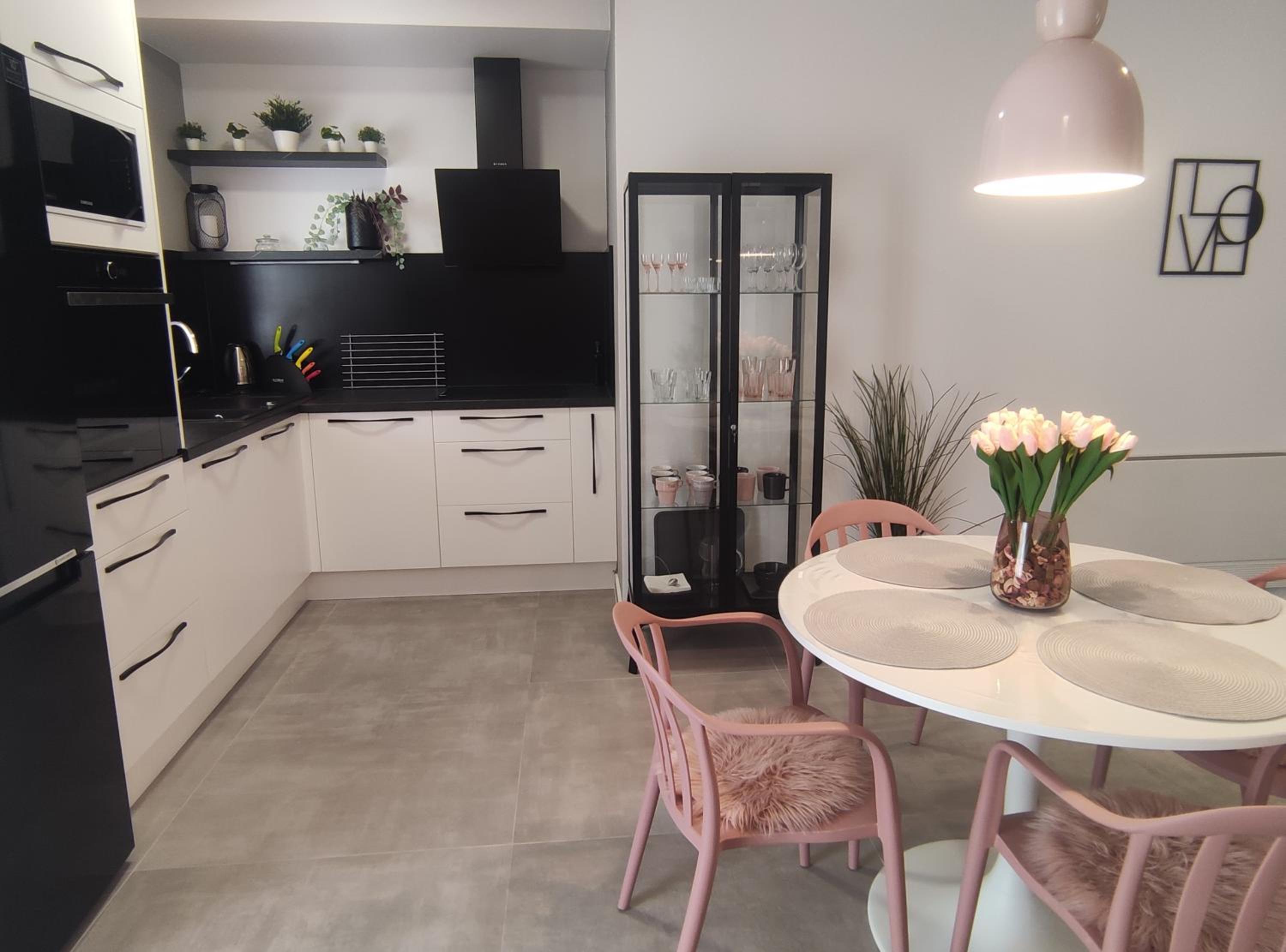 ROSIE en Podstrana — kitchen
