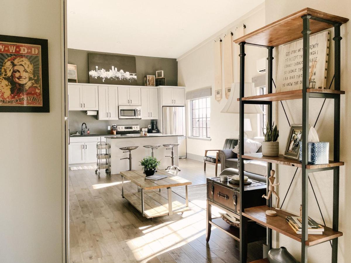 Neyland View Condo - Heart of Downtown Knoxville view 3