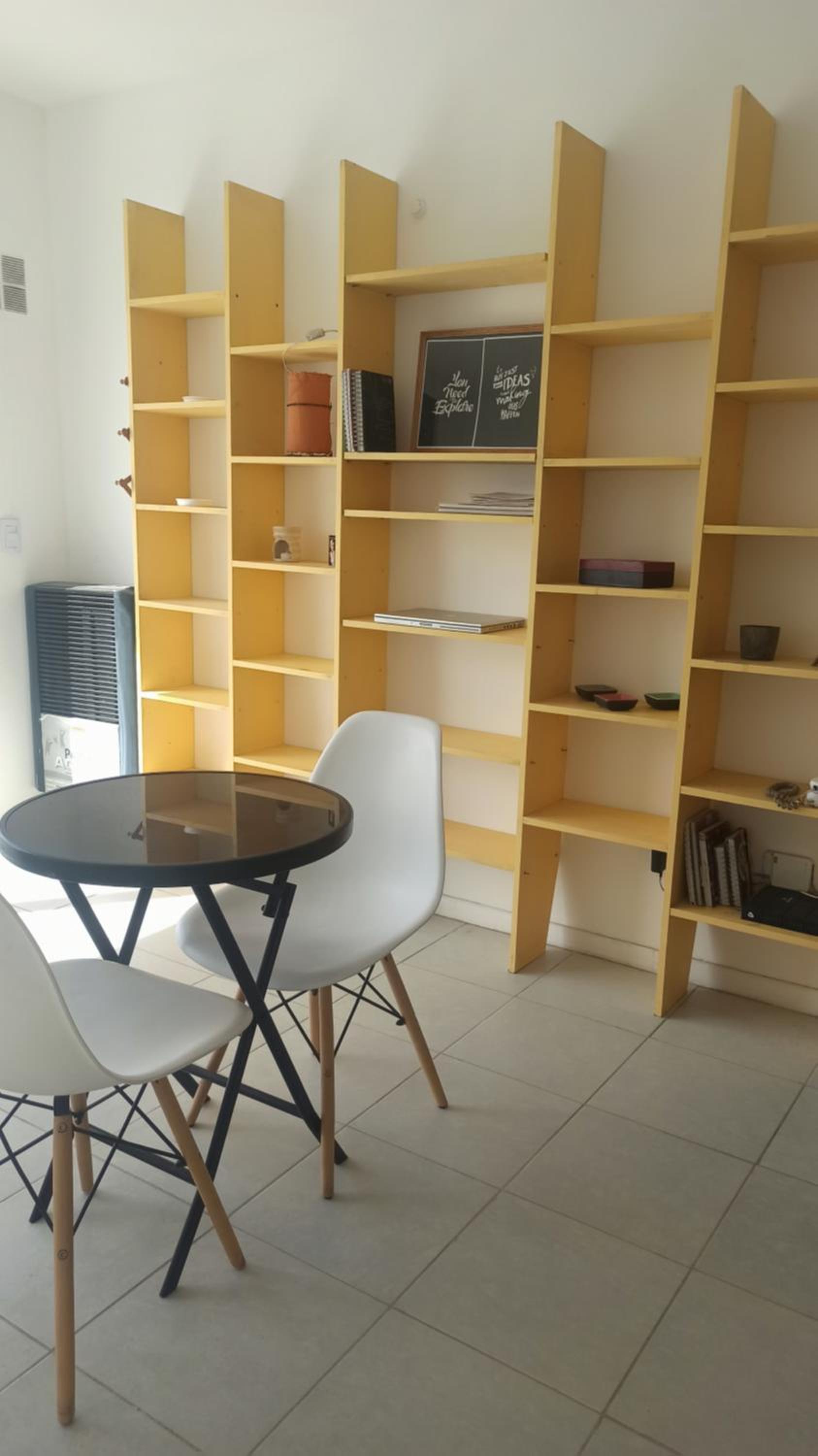 Luminoso estudio de dos ambientes