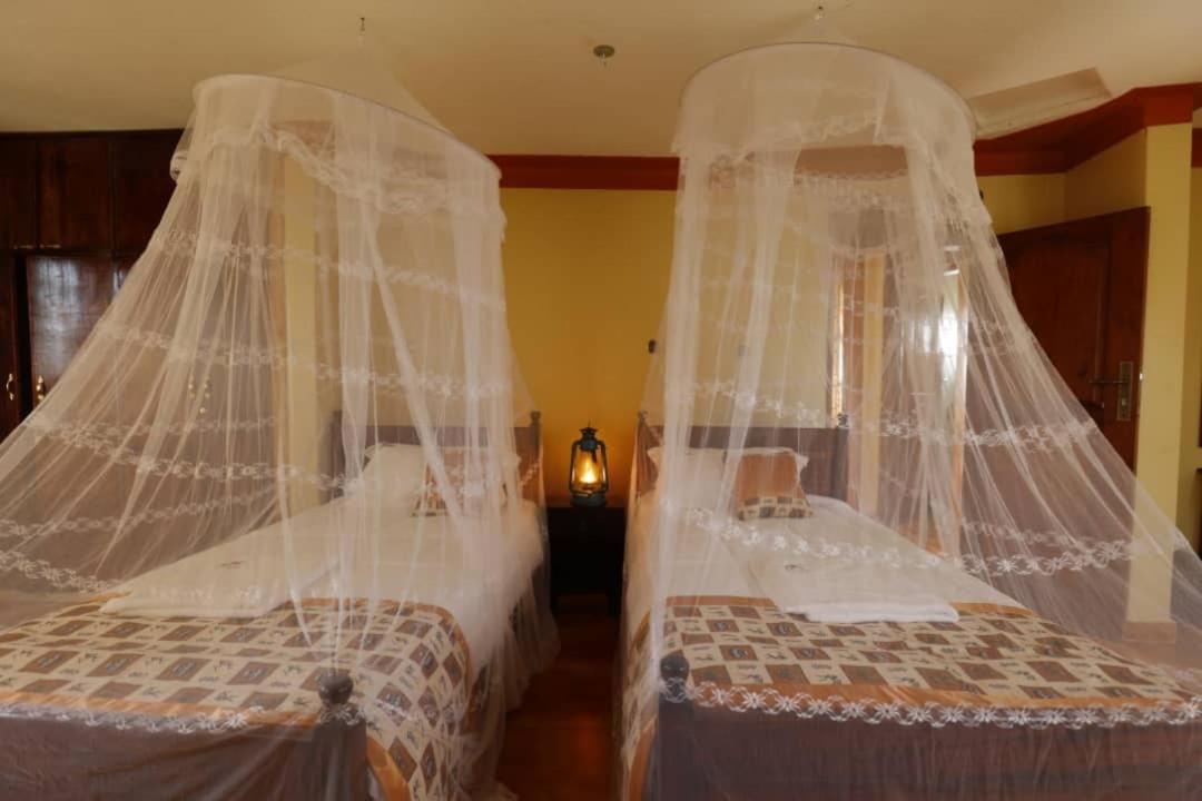 Top of the World Lodges Fort Portal