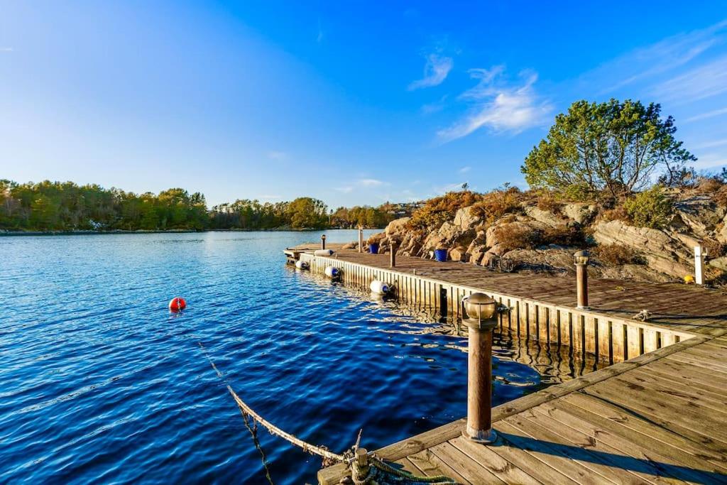 Waterfront Villa w/Boat&kayaks. 15min from Bergen view 2