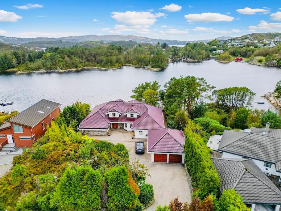 Waterfront Villa w/Boat&kayaks. 15min from Bergen view 4
