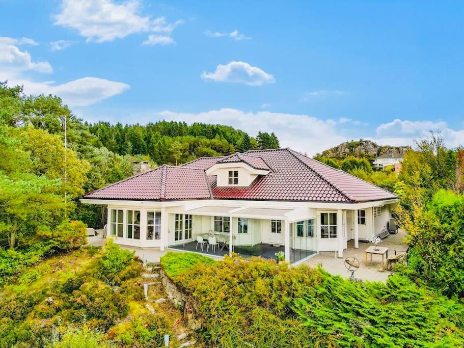 Waterfront Villa w/Boat&kayaks. 15min from Bergen view 5