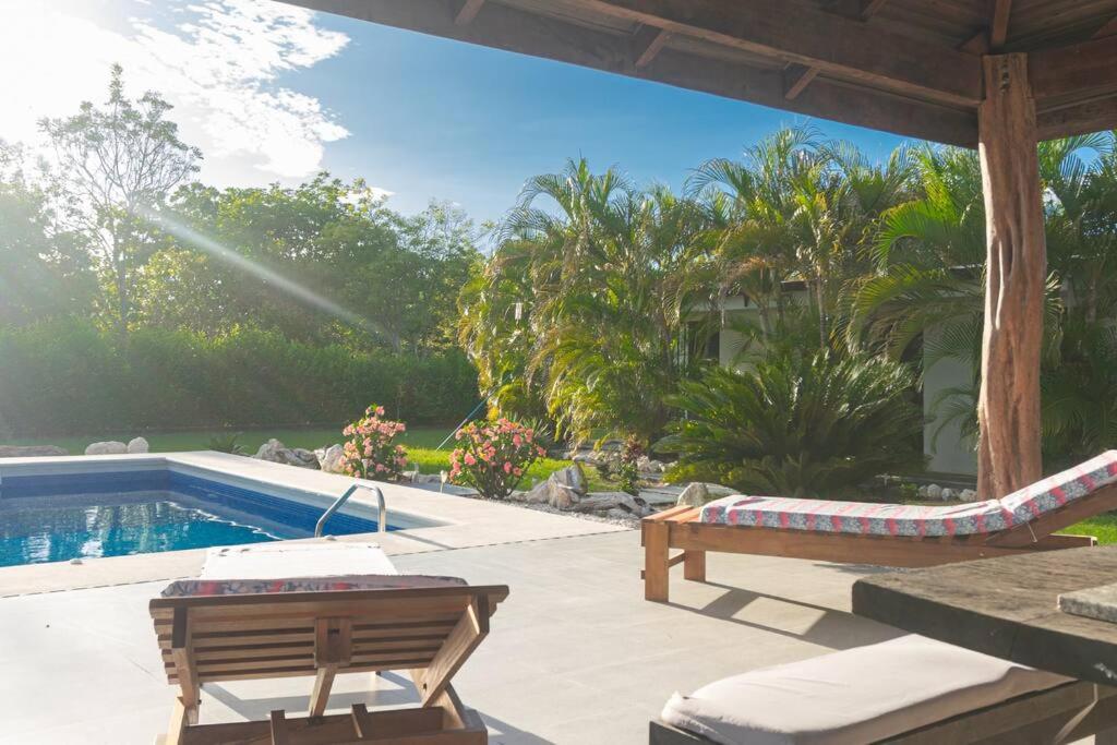 Samara Sunshine Retreat: Cozy Countryside Haven