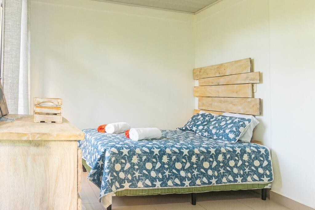 Samara Sunshine Retreat: Cozy Countryside Haven