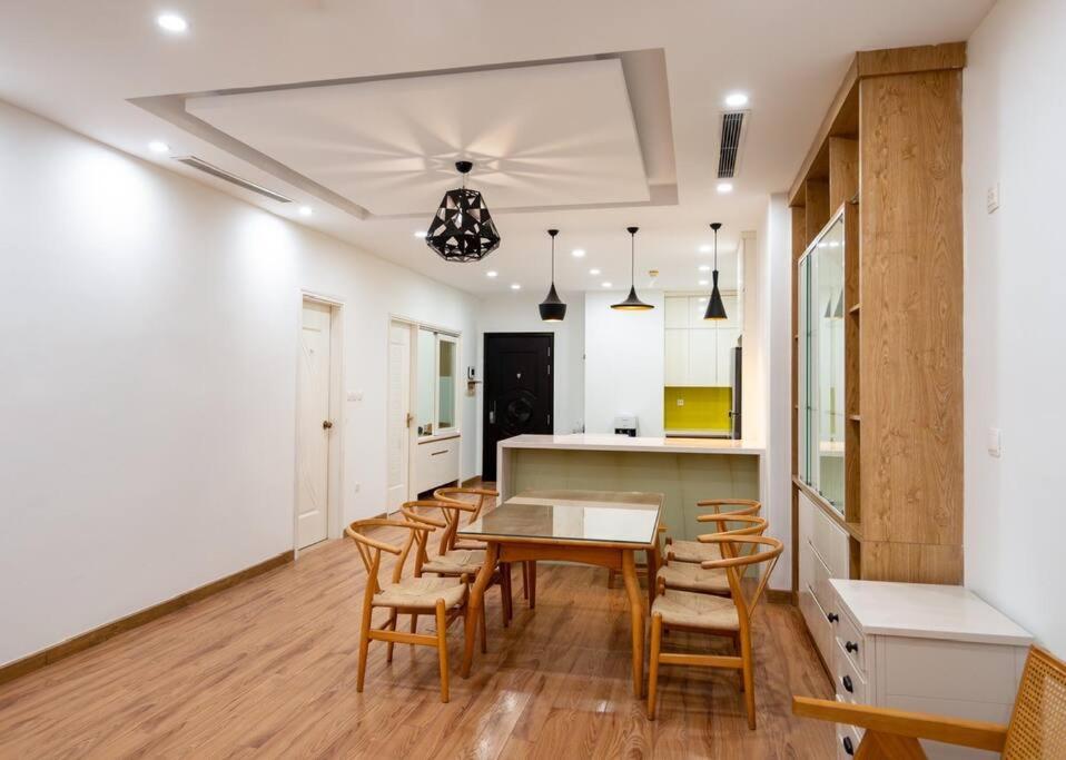 Lynhzz Housing- Vinhomes Royal City 2BR-R11620