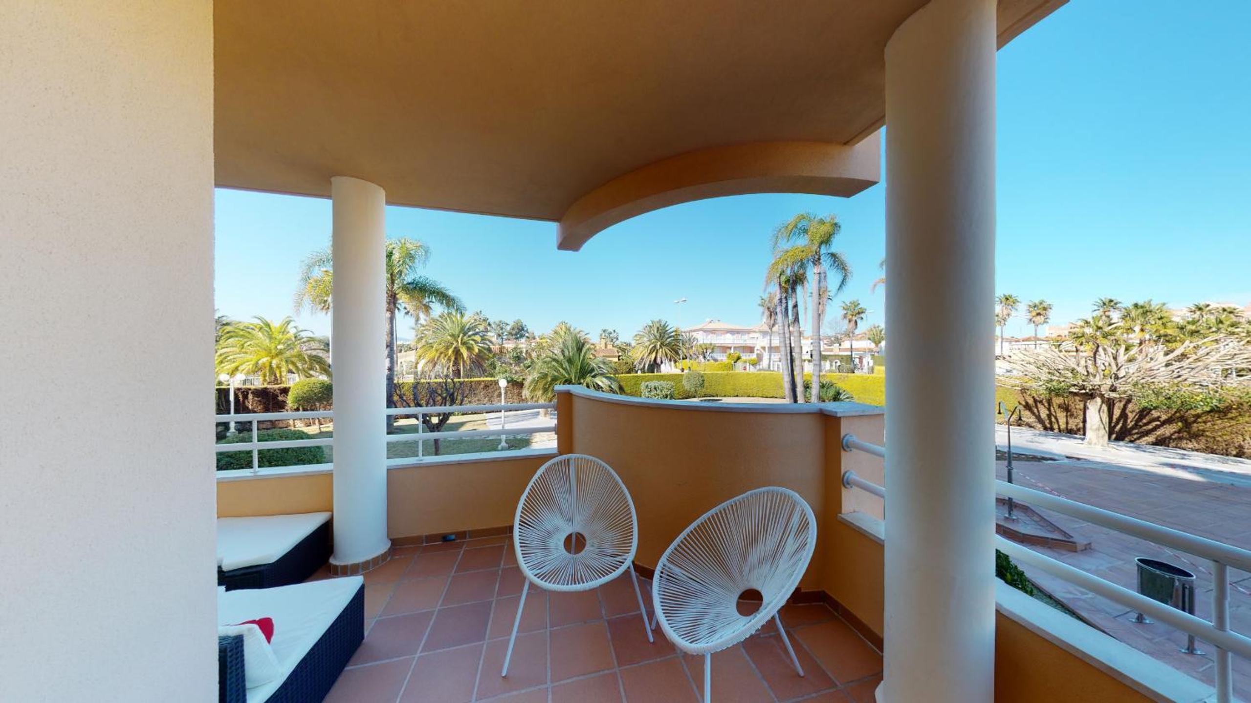 Pitch by Oliva Nova photo 2