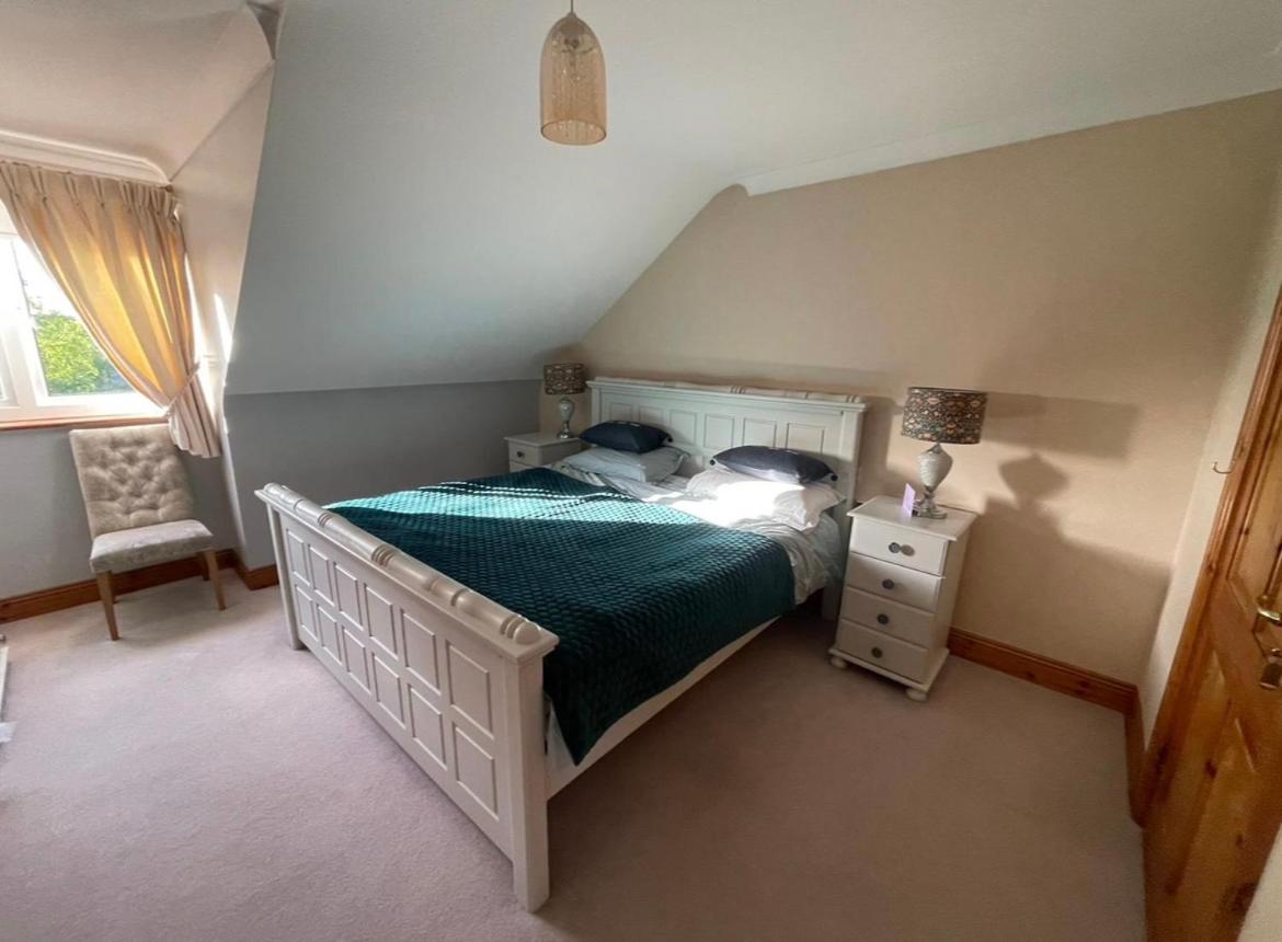 Cosy Rooms in a Stone Cottage view 2