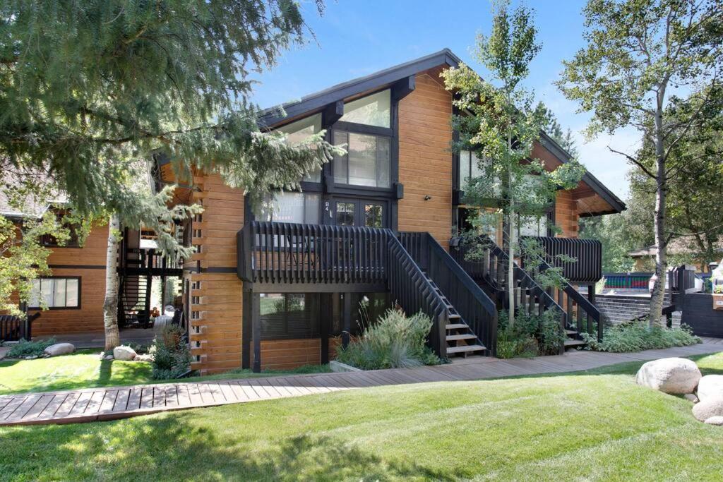 Boho Chalet in Vail on Free Bus Route view 2