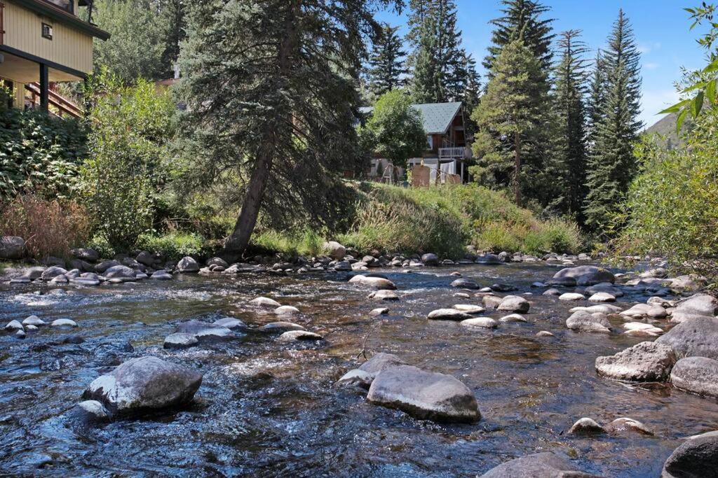 Boho Chalet in Vail on Free Bus Route view 3