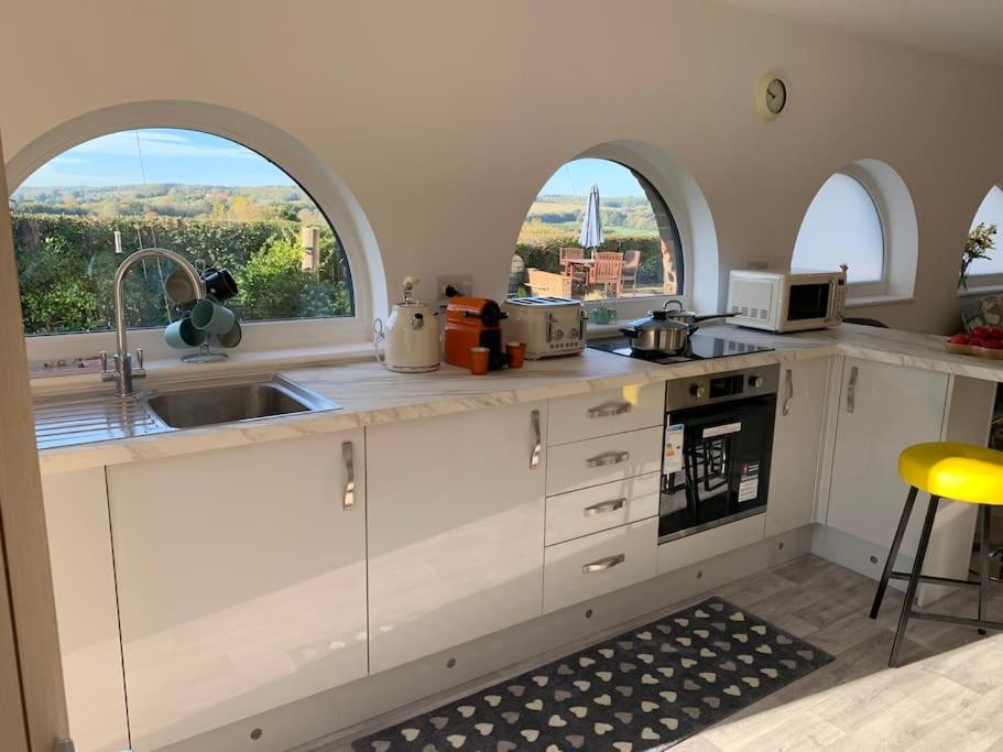 Cosy Countryside Cottage in an Area of Outstanding Natural Beauty view 3