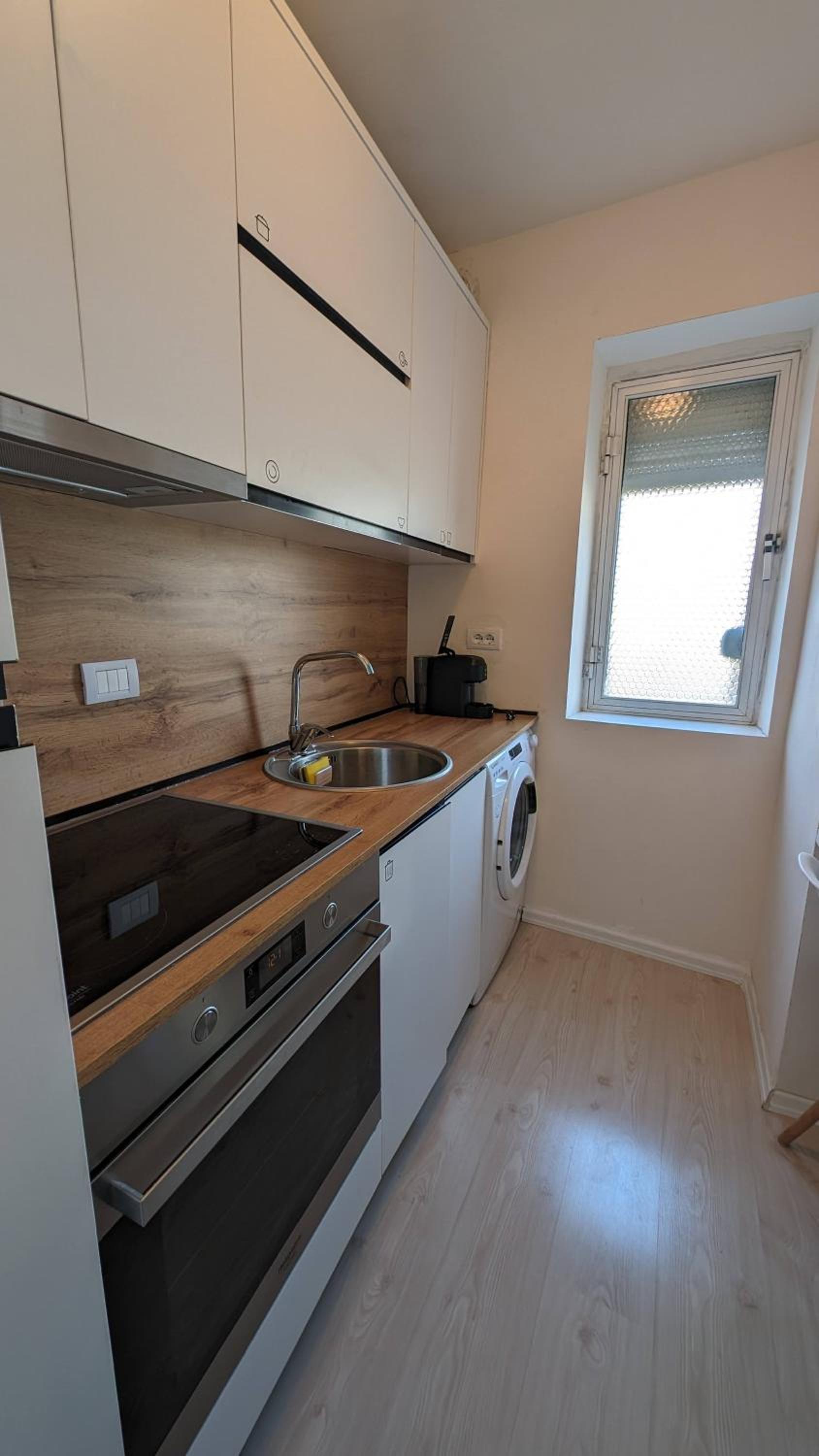 Modern Cozy Apartment 10 Min Walk to Skanderbeg Square