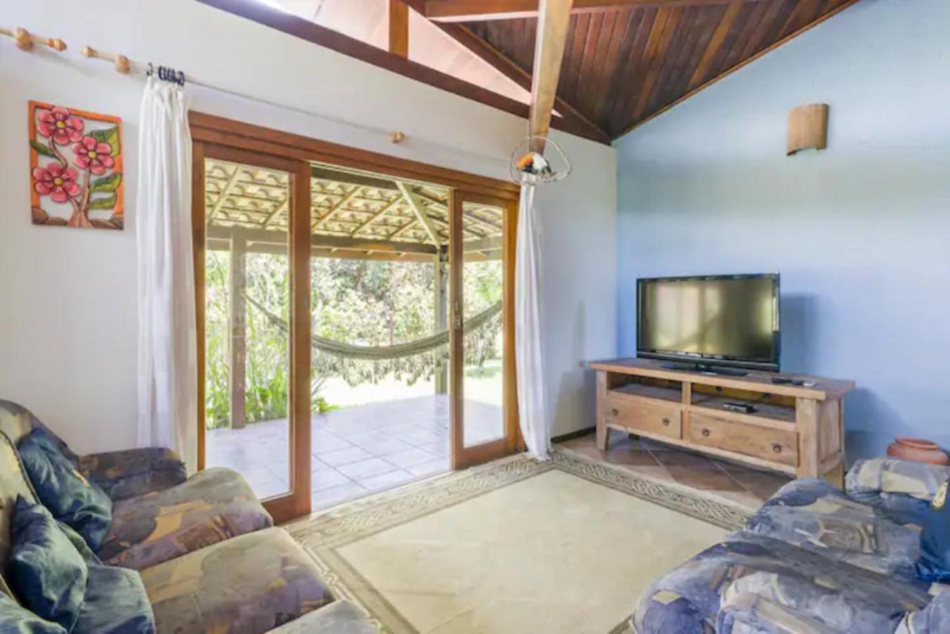 Casa rústica e aconchegante a 150 mts da praia