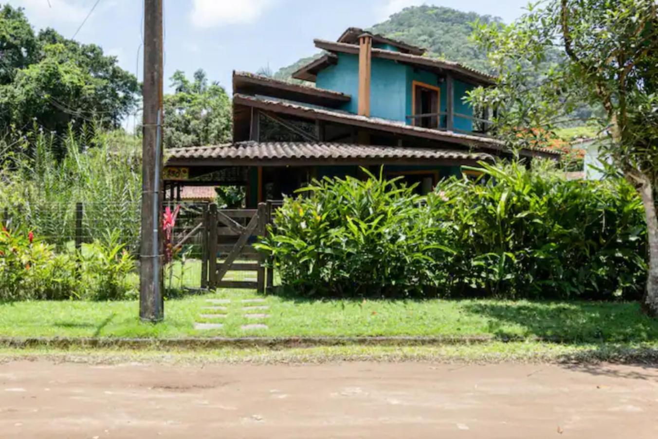 Casa rústica e aconchegante a 150 mts da praia
