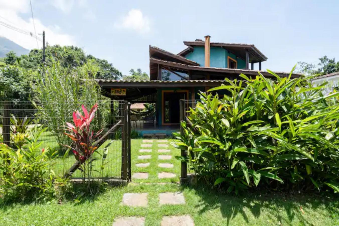Casa rústica e aconchegante a 150 mts da praia