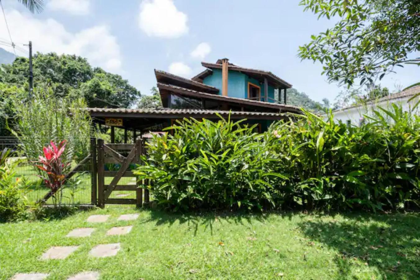 Casa rústica e aconchegante a 150 mts da praia