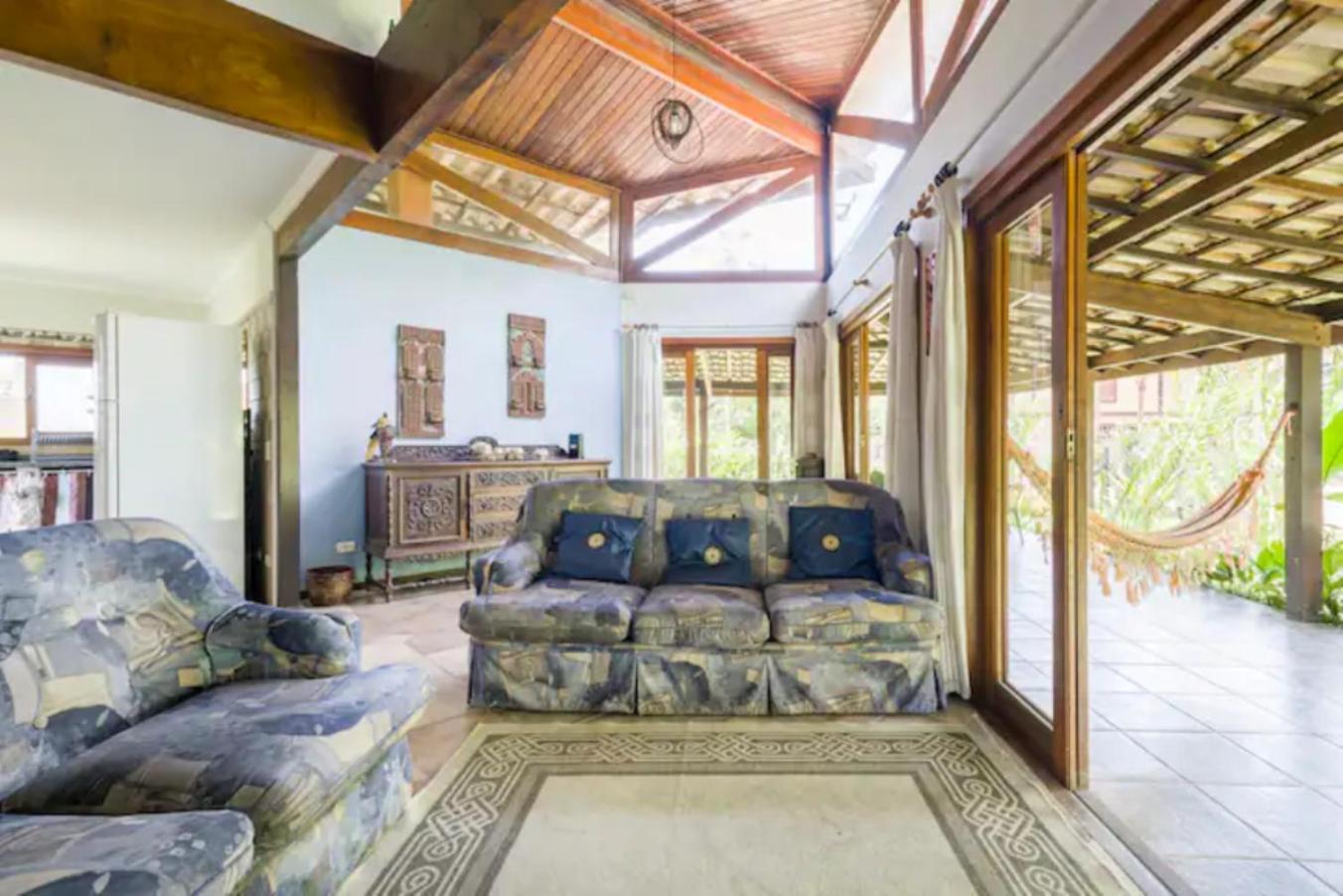 Casa rústica e aconchegante a 150 mts da praia