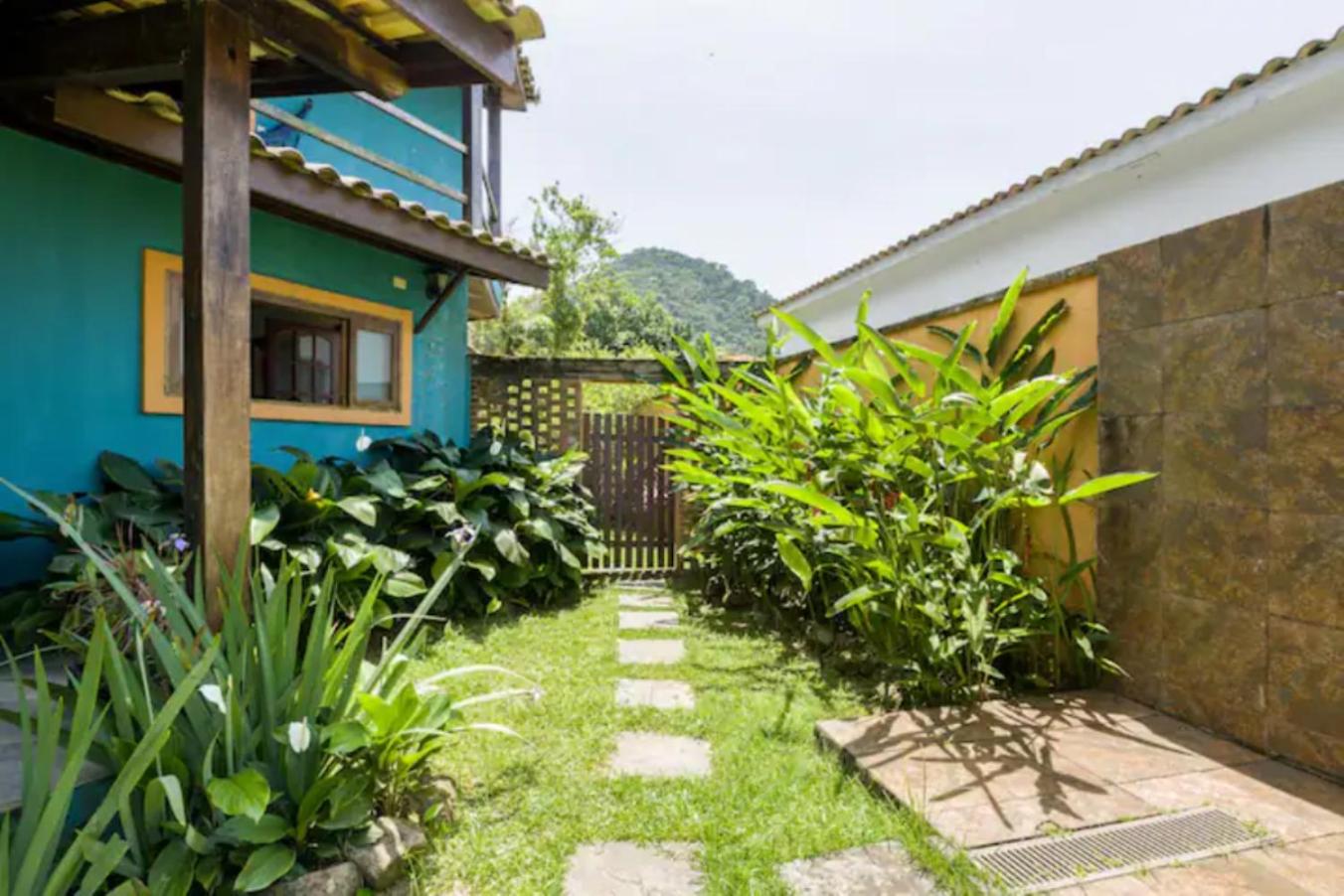 Casa rústica e aconchegante a 150 mts da praia
