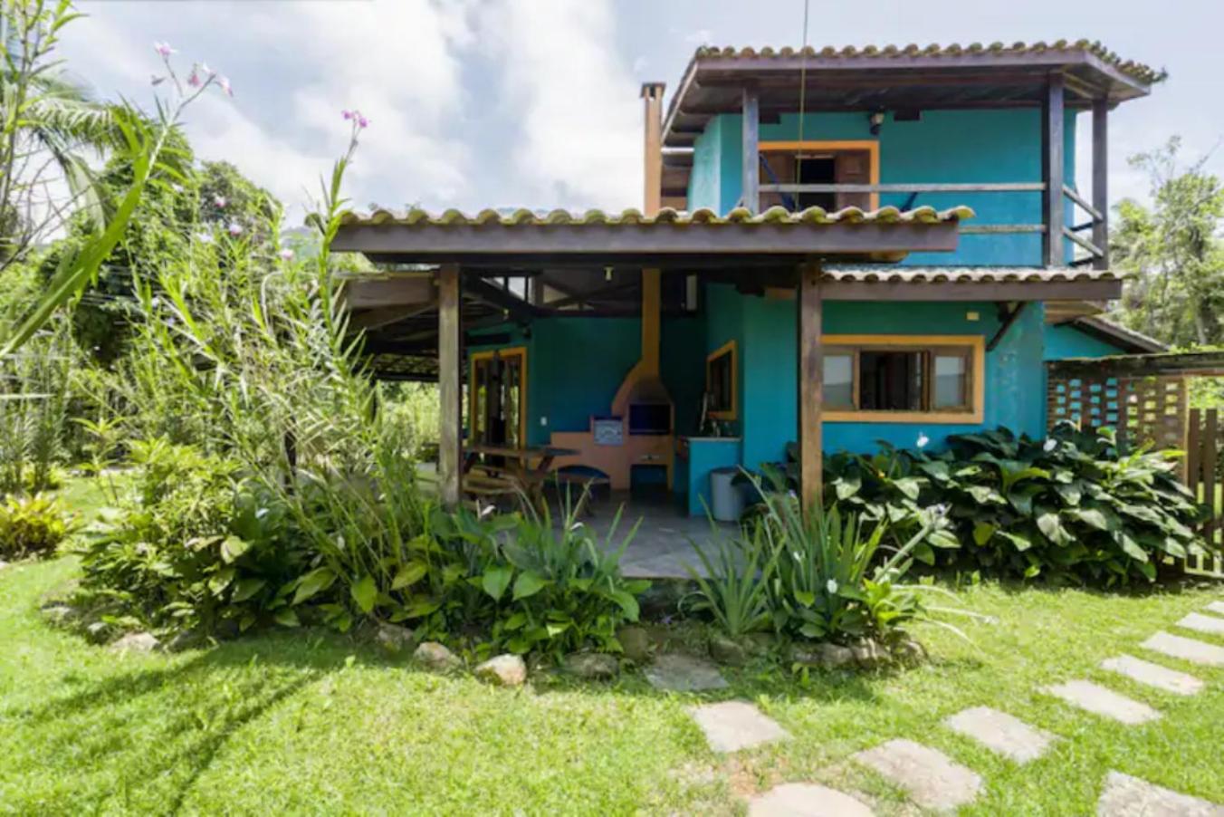 Casa rústica e aconchegante a 150 mts da praia