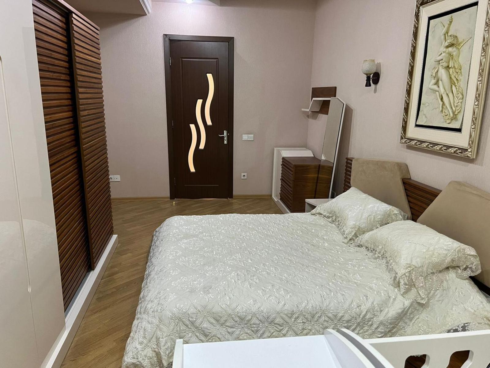 Big Apartment Tbilisi