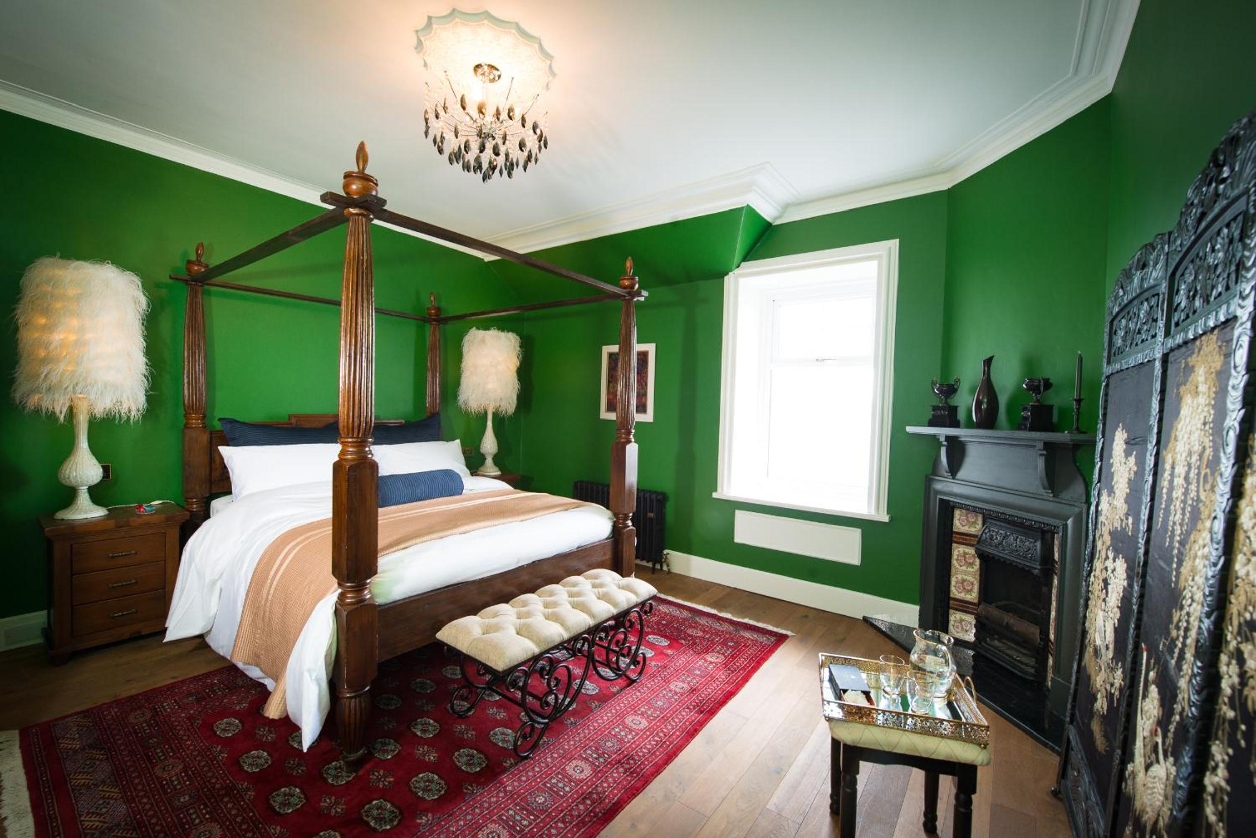Ardrhu House Fort William - Serviced Luxury Scots Baronial Country House view 3