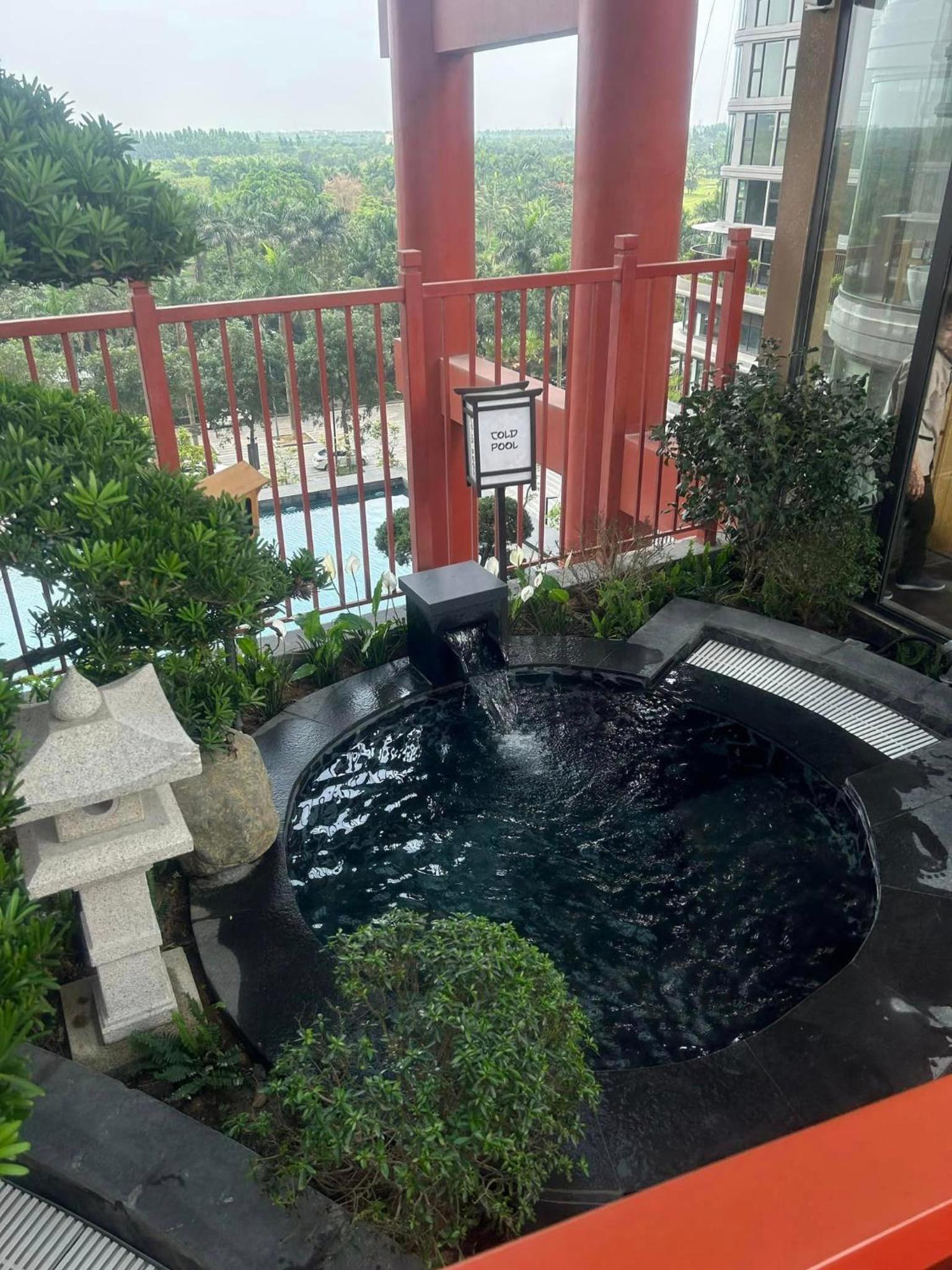 Sam's homestay- Swan lake studio apartment view 2