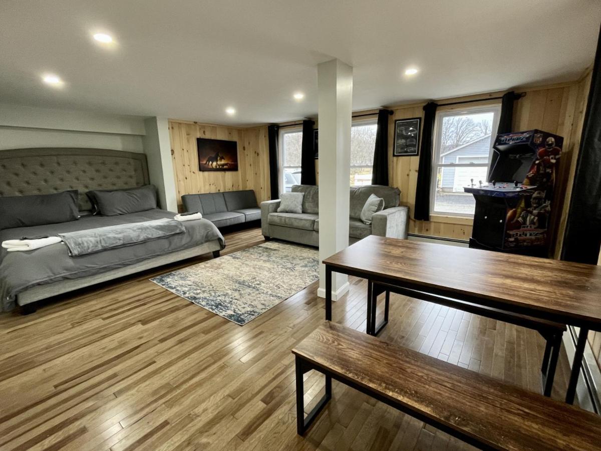 Berkshires Apartment at the Stephentown Hotel view 5