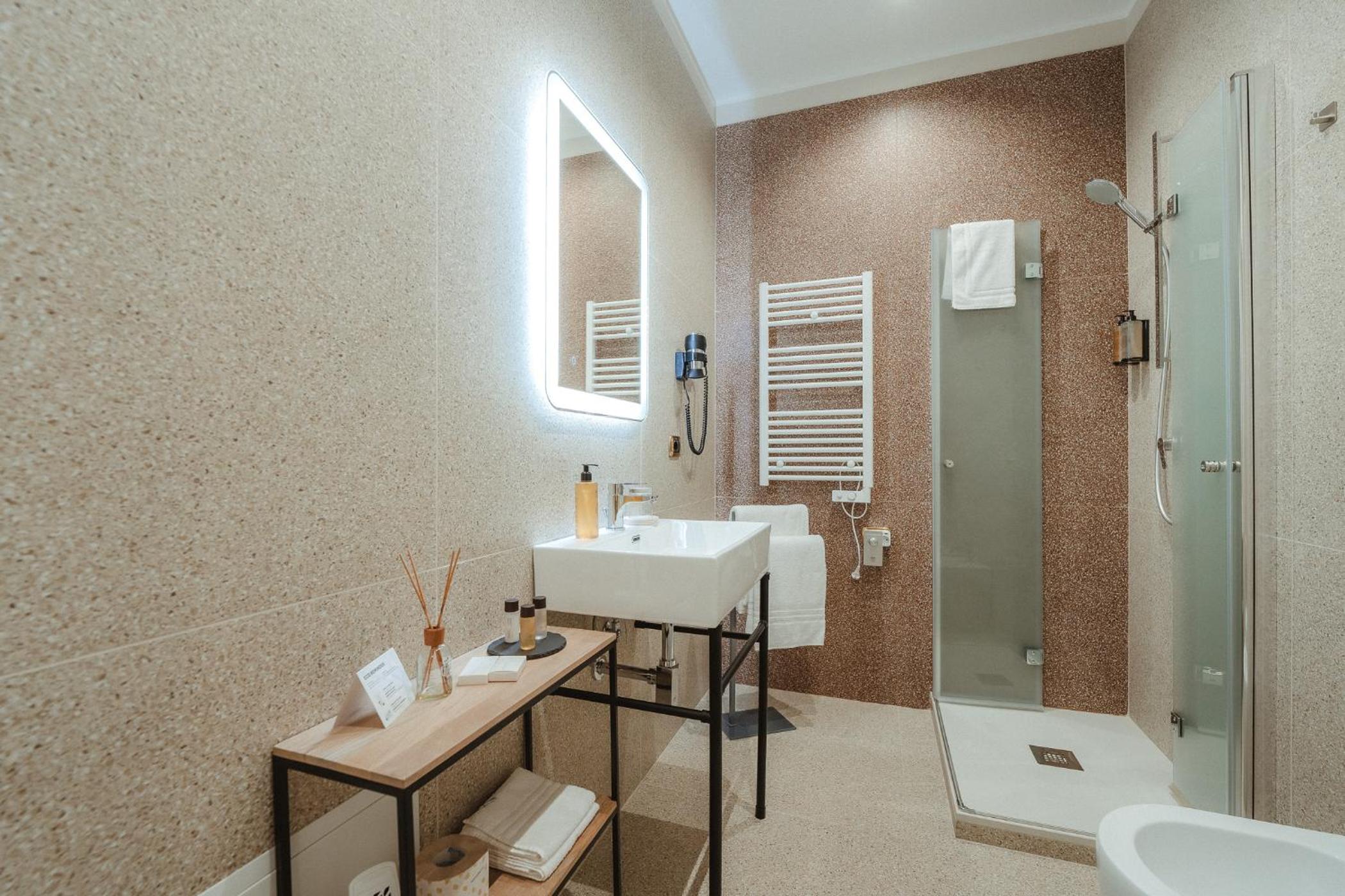 Lifestyle and Suites