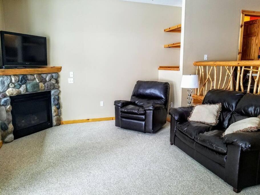Minocqua Lake Condo B10 view 3
