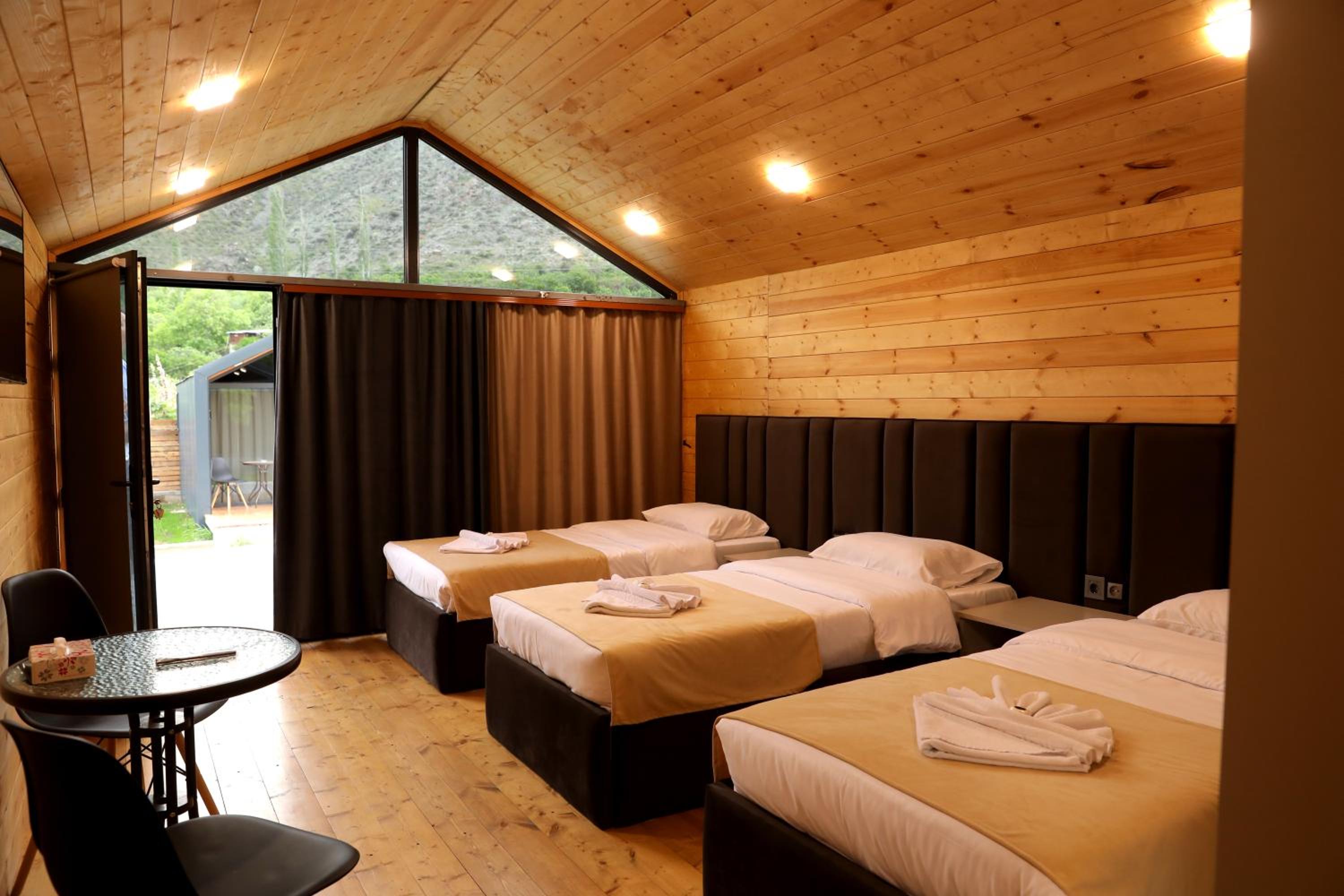 NICE HOUSE HOTEL Meghri