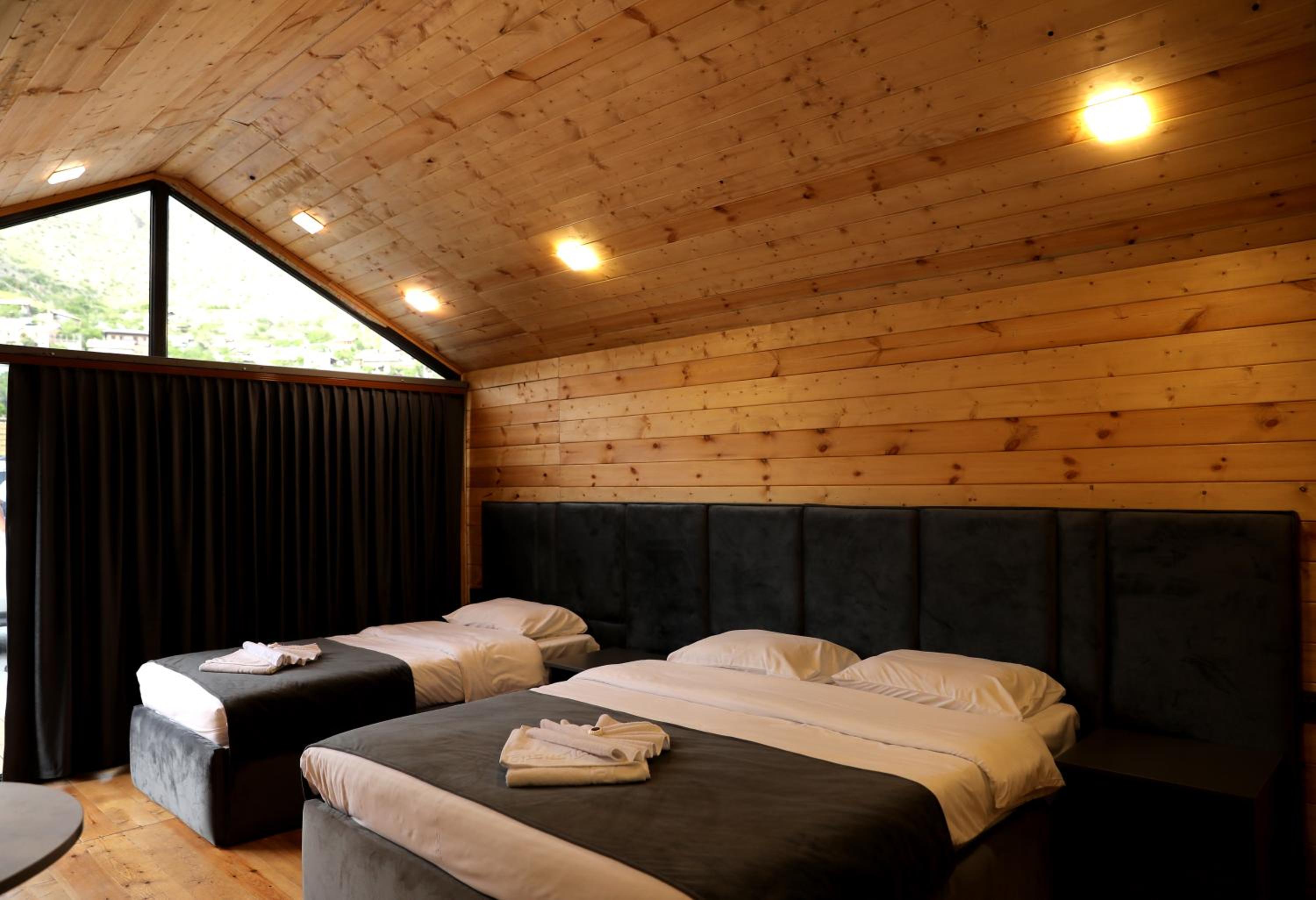 NICE HOUSE HOTEL Meghri