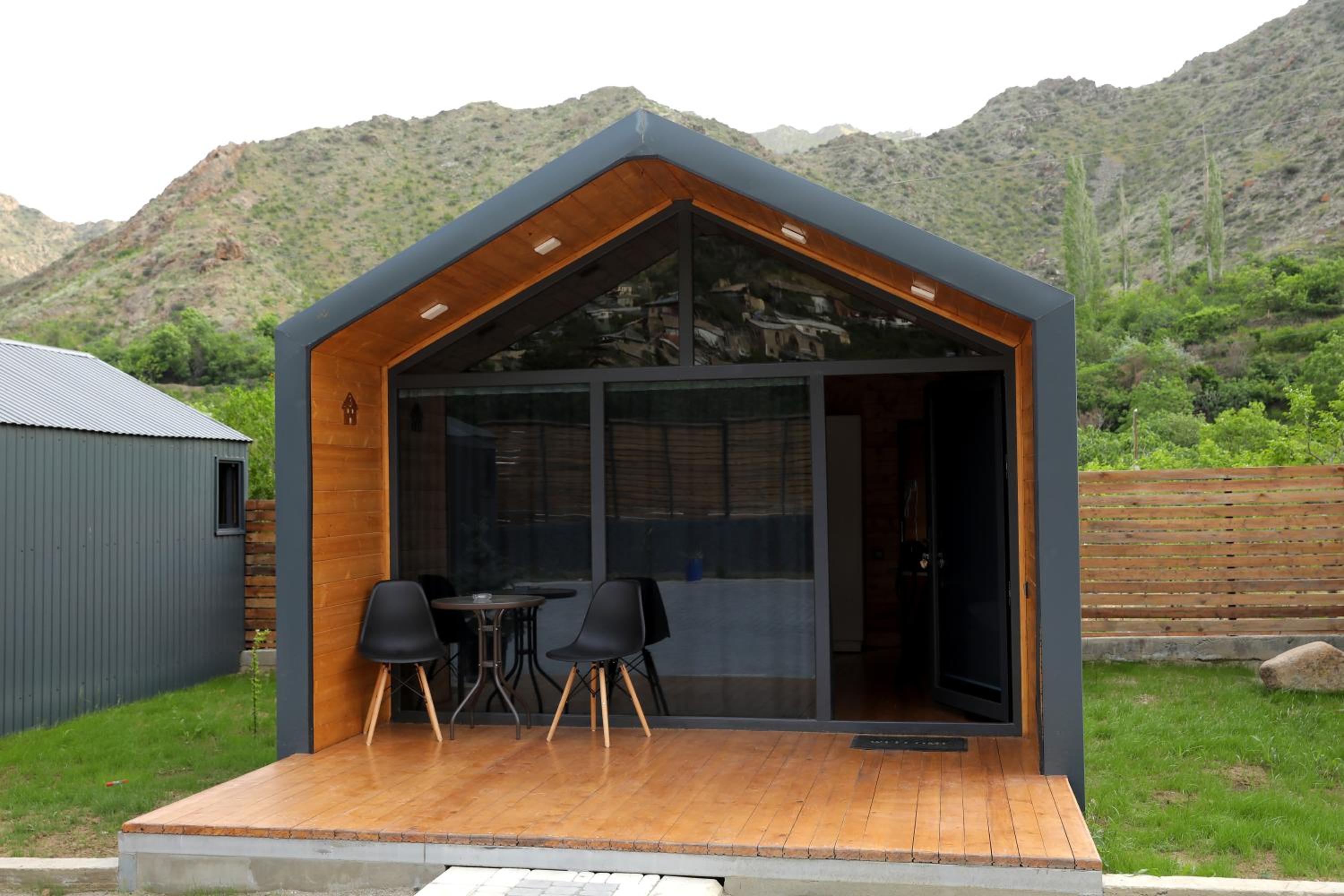 NICE HOUSE HOTEL Meghri
