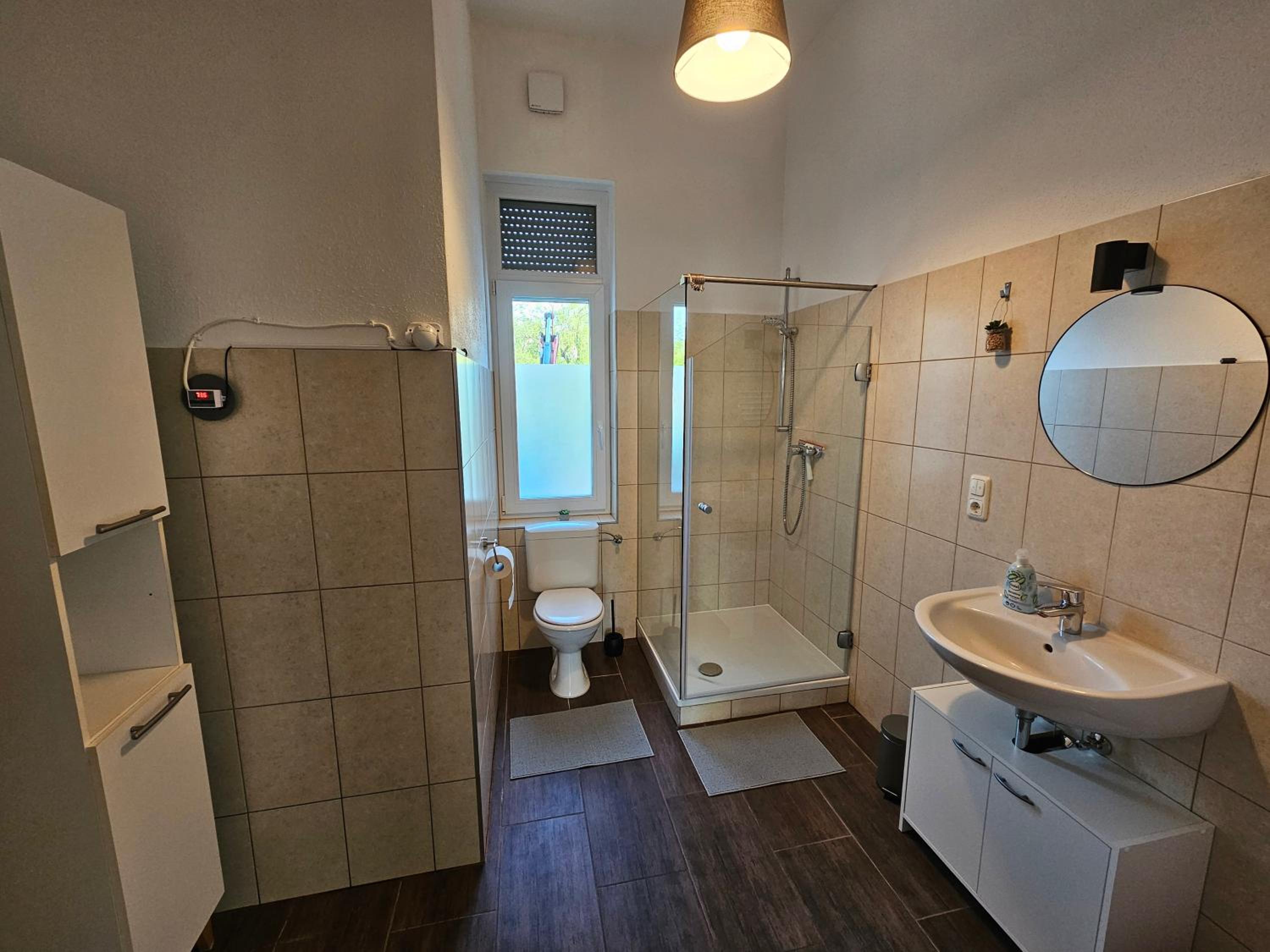 Evelyns Apartment, nahe der Therme und dem Zentrum, privat Parkplatz, Balkon, Highspeed-WLAN
