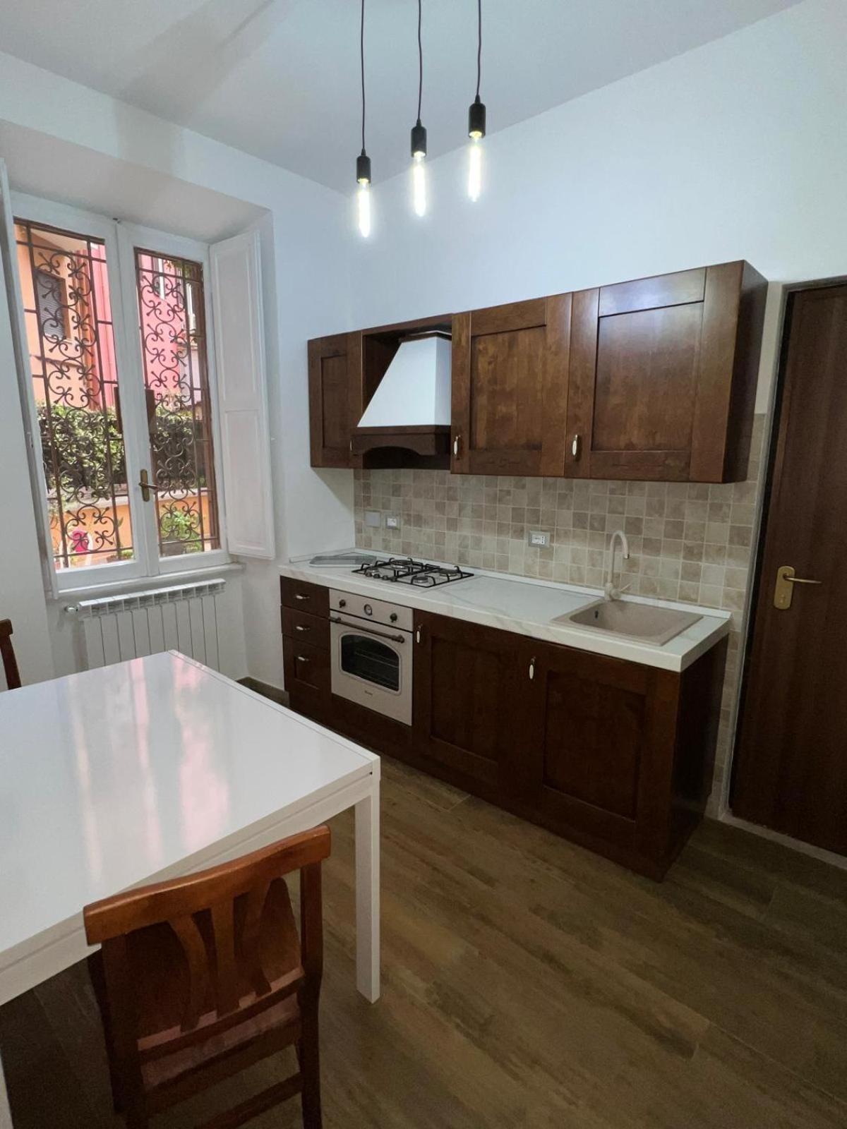 Laura luxury apartment in the center Rome