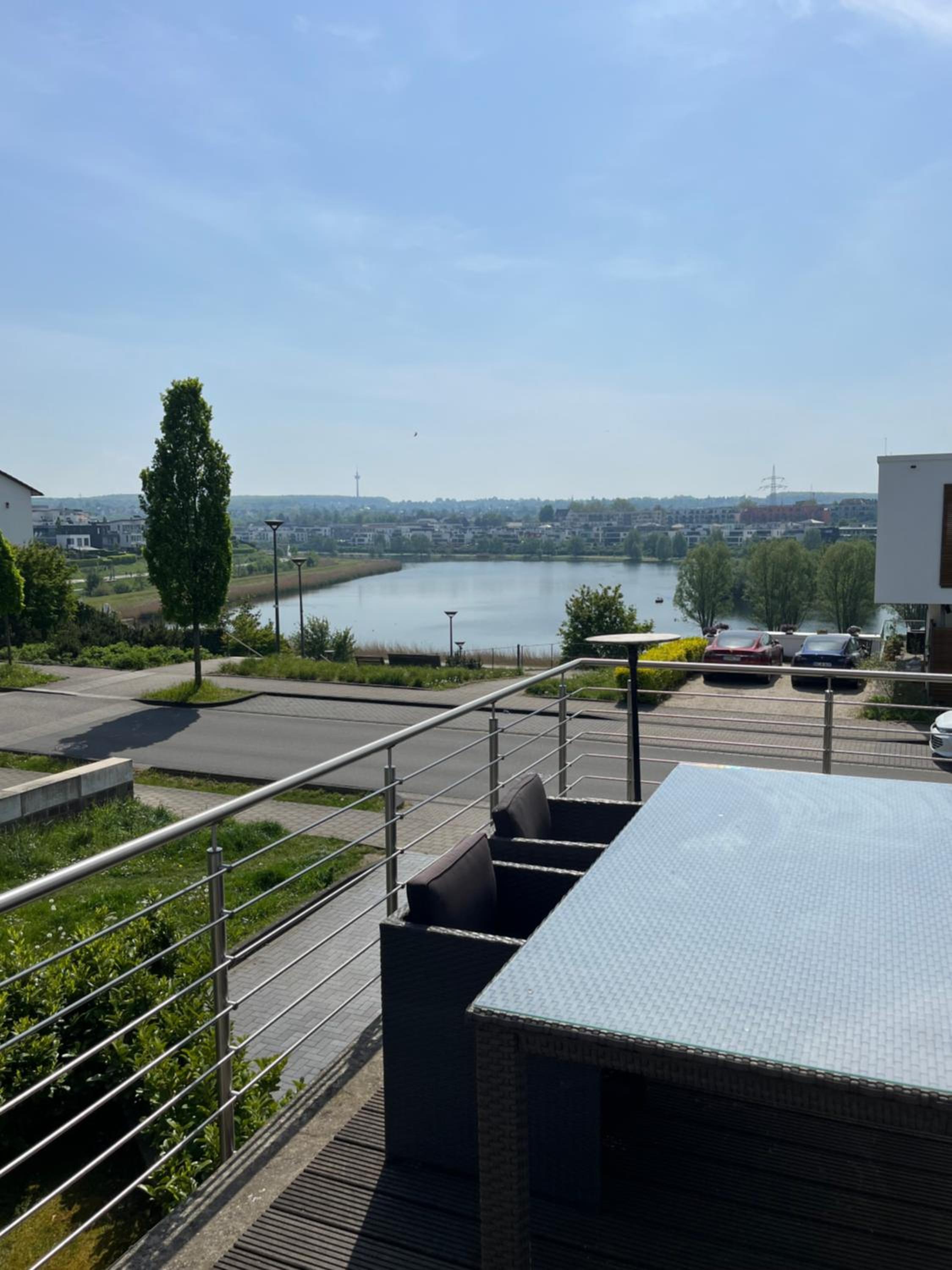 Haus mit Panoramablick auf den Phönixsee